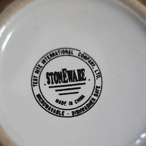 TEST RITE INTERNATIONAL 90s Festive Snowman & Santa Ceramic Mug-12 ounces - Picture 7 of 7